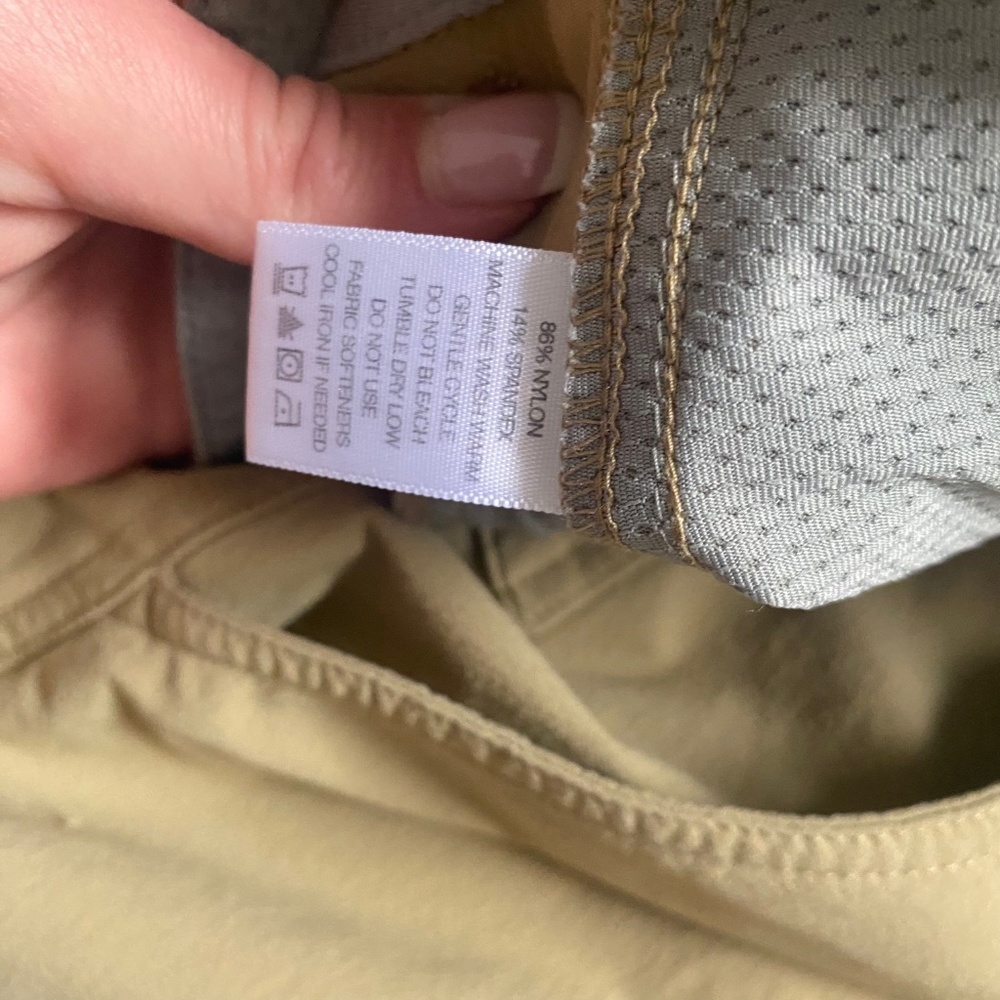 EMS EASTERN MOPUNTAIN SPORTS TAN HIKING CARGO PANTS W POCKETS 34X32 - Picture 7 of 8
